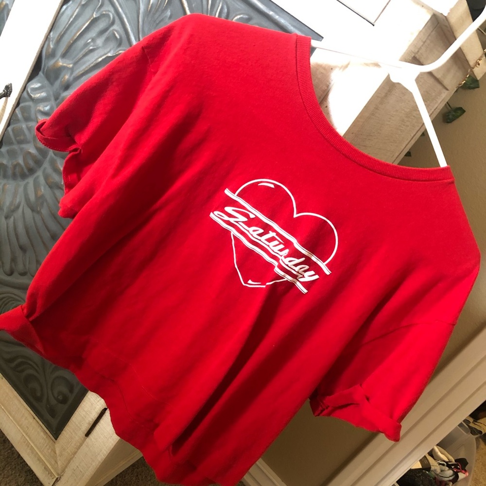 Cropped Saturday Tee